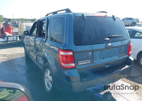 2011 Ford Escape Xlt z USA, uszkodzony, nr VIN 1FMCU0D73BKA83242